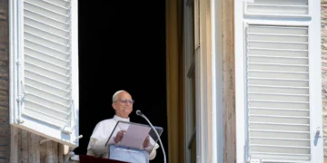 León XIV llama a la acción global por los refugiados y denuncia la indiferencia ante la crisis migratoria