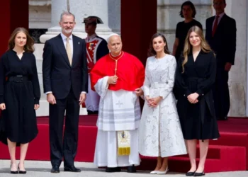 Visita del Papa León XIV a España: la reina Letizia y el histórico privilegio del blanco