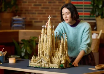 El set más grande de LEGO: la Sagrada Familia rinde homenaje a Gaudí con 12.060 piezas