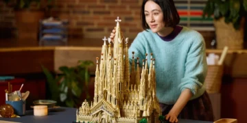 El set más grande de LEGO: la Sagrada Familia rinde homenaje a Gaudí con 12.060 piezas