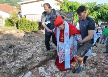 El cardenal Simoni, superviviente comunista, peregrina a Medjugorje en el pontificado del Papa León XIV