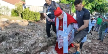 El cardenal Simoni, superviviente comunista, peregrina a Medjugorje en el pontificado del Papa León XIV