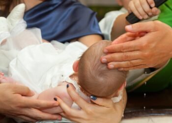 La esencial misión espiritual de los padrinos: guía experta para el acompañamiento en la fe