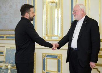 El Vaticano estudia un viaje del Papa León XIV a Ucrania tras diálogo con Zelenski