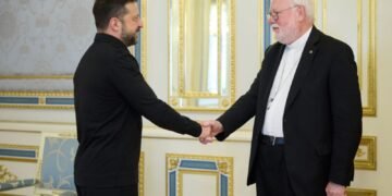 El Vaticano estudia un viaje del Papa León XIV a Ucrania tras diálogo con Zelenski