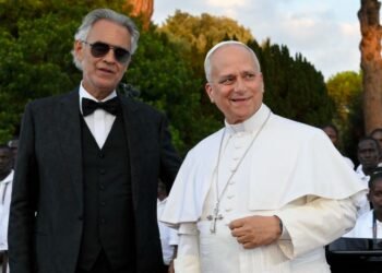 El Papa León XIV y Andrea Bocelli unen la música y la fe en un llamado por la paz