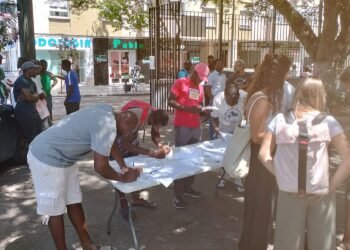 Ceuta en emergencia: oleada migratoria sin precedentes moviliza a la Iglesia y abre debate europeo