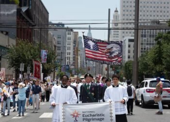Filadelfia celebra con fervor el cierre de la Peregrinación Eucarística Nacional y la voz del Papa León XIV