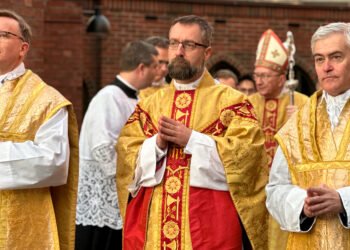 Obispo de Oslo afronta la crisis de la FSSPX con llamado a la unidad y apertura a la misa tradicional