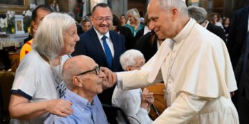 El Papa León XIV anima a la solidaridad estival y a no olvidar a los más vulnerables