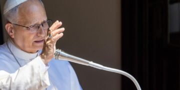 León XIV advierte sobre vientos de guerra y aboga por el diálogo para la paz mundial