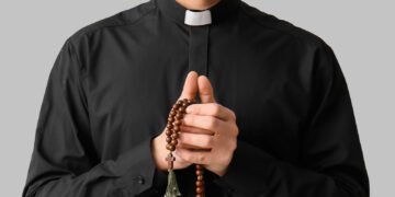 Refugiado bosnio de origen musulmán es ordenado sacerdote católico en Alemania