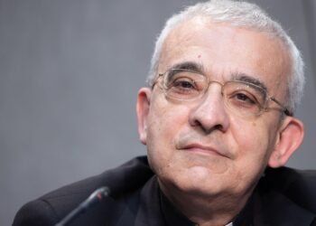 León XIV delinea el perfil del obispo ideal y la visión sinodal para la Iglesia contemporánea