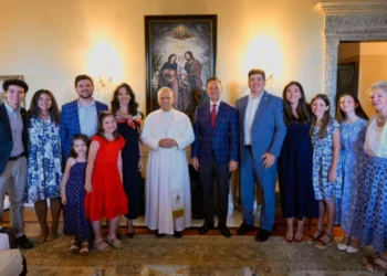 León XIV cena con el embajador de Estados Unidos en el 250 aniversario de su independencia