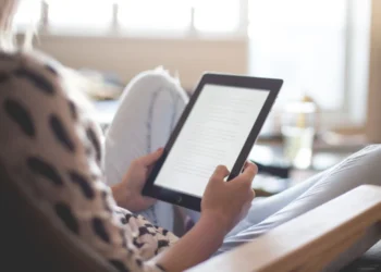 Día del Libro Electrónico: Descubre ocho sitios para descargar libros católicos gratis
