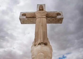 Escobar promueve ley para proteger el Monte Cristo Rey de la expropiación por muro fronterizo
