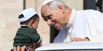 El Papa León XIV alerta sobre la carrera armamentística global en su nuevo libro “Desarmada y desarmante”