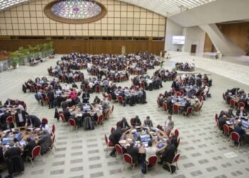 El Vaticano solicita a las diócesis evaluar su camino sinodal rumbo a la asamblea de 2028