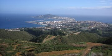Ceuta en 2026: la crisis migratoria sin precedentes que desafía a España y la UE