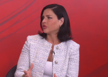 Olivia Maurel lidera en Buenos Aires el debate sobre la abolición universal de la gestación subrogada