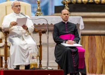 León XIV retoma audiencias y llama a redescubrir la oración ante su declive en familias